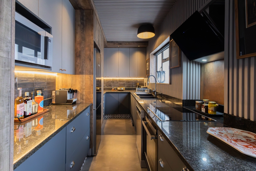 2 Bedroom Property for Sale in Sea Point Western Cape